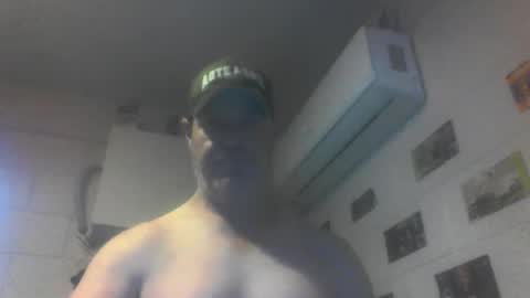 Snapshot of kiwiguy19773 chatting on 12, 4, 2026 kiwiguy19773 online show from 12, 4, 2026