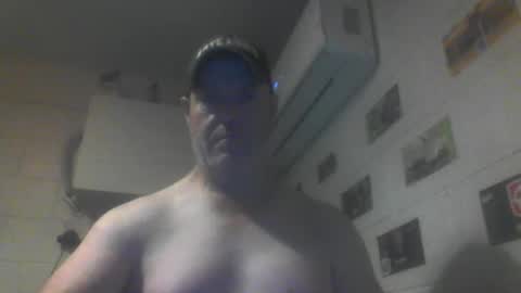 Snapshot of kiwiguy19773 chatting on 13, 5, 2026 kiwiguy19773 online show from 13, 5, 2026
