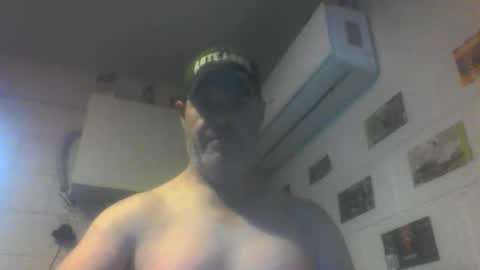 Snapshot of kiwiguy19773 chatting on 16, 5, 2026 kiwiguy19773 online show from 16, 5, 2026