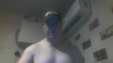 Snapshot of kiwiguy19773 chatting on 27, 5, 2026 kiwiguy19773 online show from 27, 5, 2026