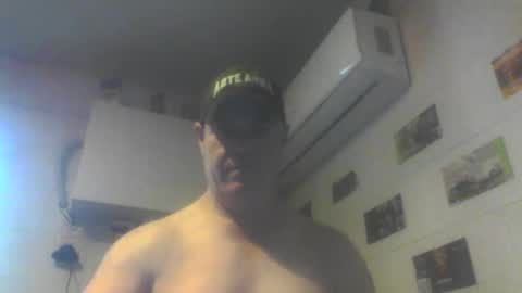 Snapshot of kiwiguy19773 chatting on 7, 6, 2026 kiwiguy19773 online show from 7, 6, 2026