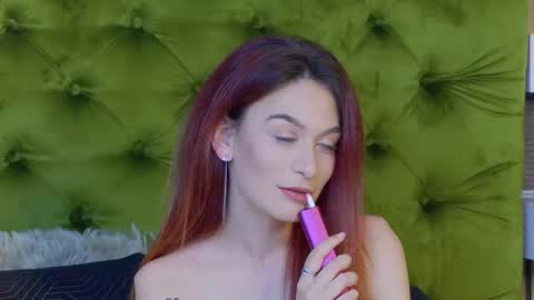 KloeyAdams online show from 13, 1, 2025