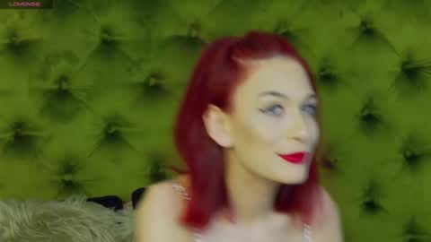 KloeyAdams online show from 2, 2, 2025