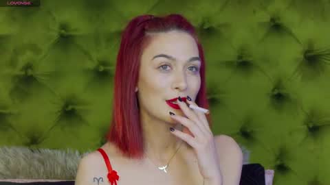 KloeyAdams online show from 20, 2, 2025