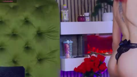 KloeyAdams online show from 24, 2, 2025