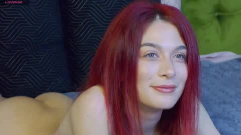 KloeyAdams online show from 28, 2, 2025