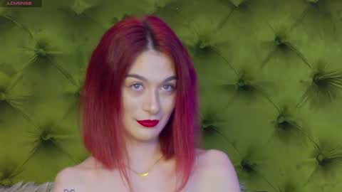 KloeyAdams online show from 4, 3, 2025