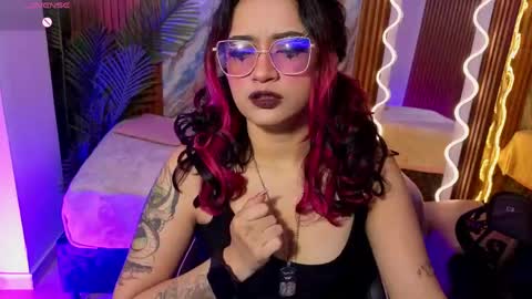 kristen_tay online show from 8, 6, 2026