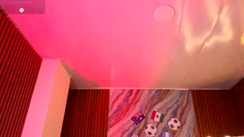kristen_tay online show from 18, 6, 2026
