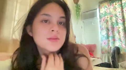 Kristen Ulok online show from 23, 6, 2026