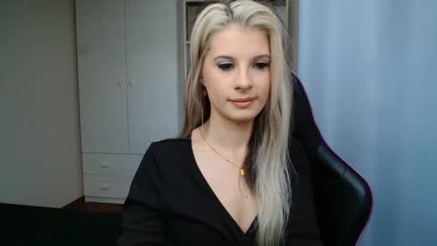 KristineAmore online show from 12, 6, 2026