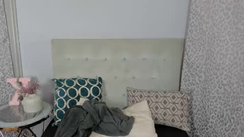 KristyFlowers online show from 10, 5, 2026