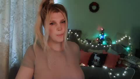 Annika  MTF ts post -op online show from 21, 12, 2024