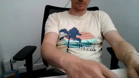 Snapshot of labelette007 chatting on 28, 5, 2026 labelette007 online show from 28, 5, 2026