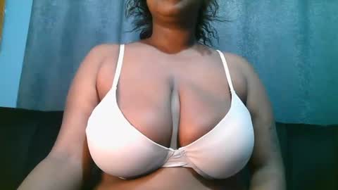 lady_dearra online show from 22, 6, 2026