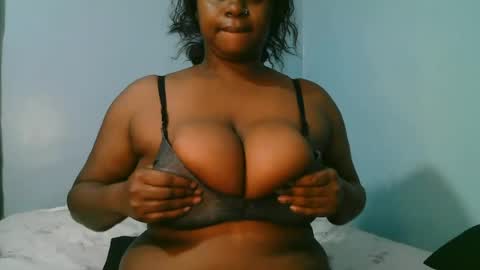 lady_dearra online show from 23, 6, 2026