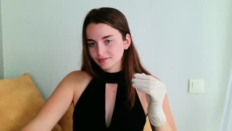 lana_gl online show from 7, 7, 2026