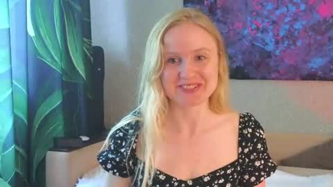 LanaviSmith online show from 18, 6, 2026