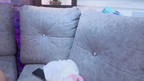 lara_as online show from 3, 6, 2026