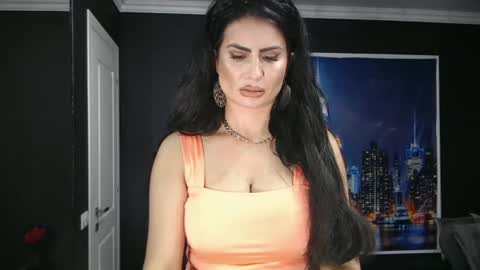 laras_moans online show from 15, 6, 2026
