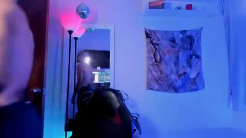 larry_stewart online show from 22, 6, 2026