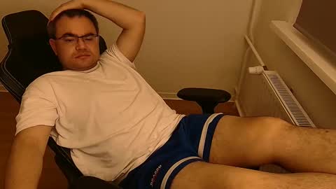 Snapshot of latexboy893 chatting on 3, 6, 2026 latexboy893 online show from 3, 6, 2026