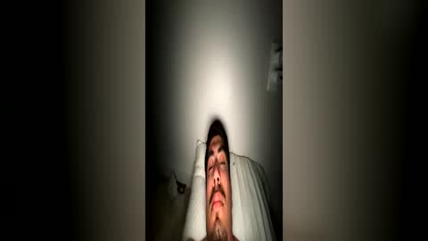 latino_muscular online show from 17, 6, 2026