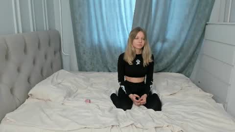 Leila online show from 12, 6, 2026