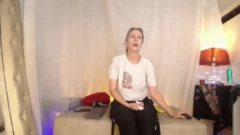 Laura Sofia online show from 19, 6, 2026