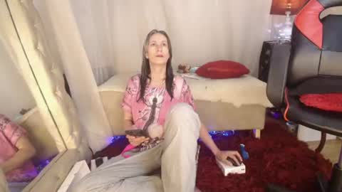 Laura Sofia online show from 22, 6, 2026
