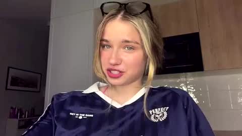 Bella online show from 19, 6, 2026