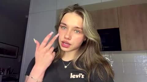 Bella online show from 21, 6, 2026