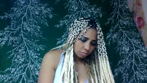 Snapshot of leatianaa chatting on 25, 6, 2026 leatianaa online show from 25, 6, 2026