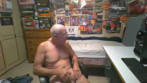 Snapshot of leezamm1132 chatting on 24, 4, 2026 leezamm1132 online show from 24, 4, 2026