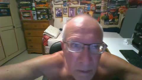 Snapshot of leezamm1132 chatting on 29, 4, 2026 leezamm1132 online show from 29, 4, 2026