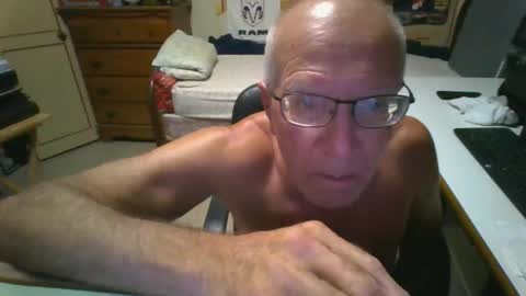 Snapshot of leezamm1132 chatting on 2, 5, 2026 leezamm1132 online show from 2, 5, 2026