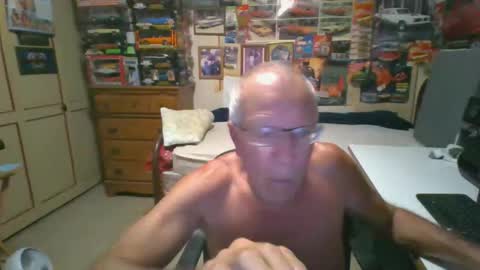 Snapshot of leezamm1132 chatting on 21, 5, 2026 leezamm1132 online show from 21, 5, 2026