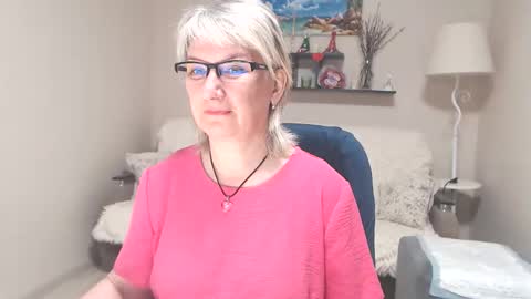 Leila Kinky online show from 7, 6, 2026