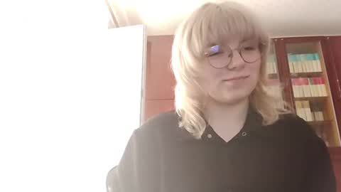 Lily online show from 27, 6, 2026