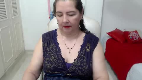 leonela   online show from 5, 6, 2026