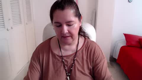 leonela   online show from 14, 6, 2026