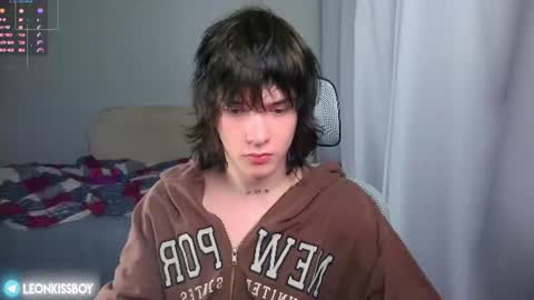 leonkissboy online show from 10, 6, 2026