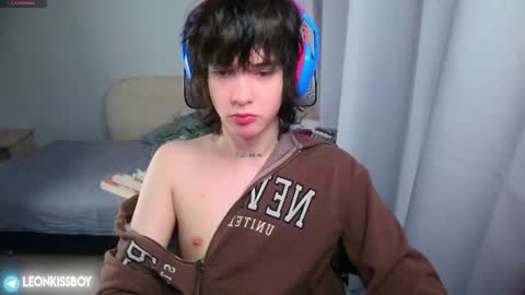 leonkissboy online show from 15, 6, 2026