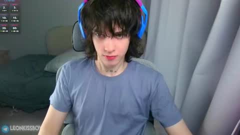 leonkissboy online show from 22, 6, 2026