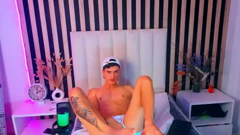 leotease online show from 24, 4, 2026