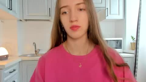 LESLIE   online show from 3, 7, 2026