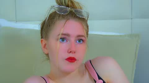 Lexi online show from 25, 6, 2026