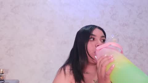 lexy and mia online show from 8, 6, 2026