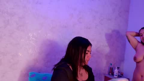 lexy and mia online show from 14, 6, 2026