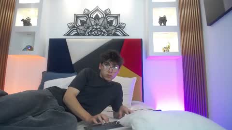 Snapshot of liam_lux chatting on 18, 6, 2026 LIAM online show from 18, 6, 2026